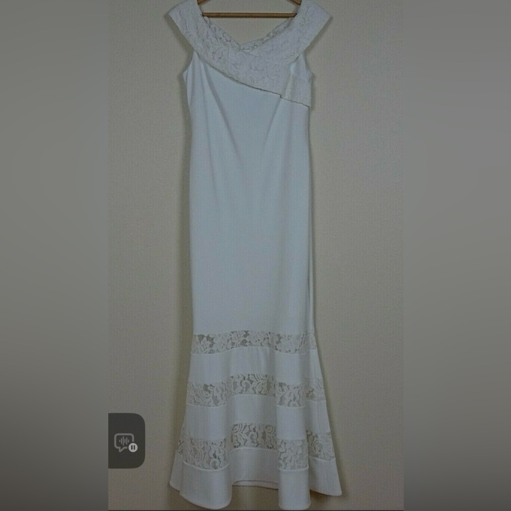 Ralph Lauren White Lace-Trim Wedding Dress